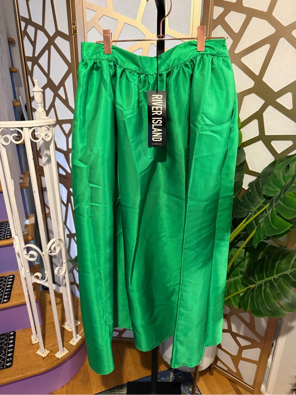 River Island Bright Green Maxi Skirt NWT UK 10 - Picture 3 of 7